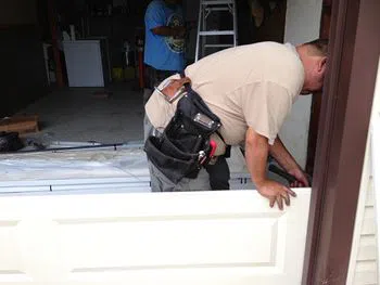 Warren Metro Garage Door Service Warren, RI 401-326-2459 Warren Metro Garage Door Service Warren, RI 401-326-2459 - inst-cont-gdr-19m